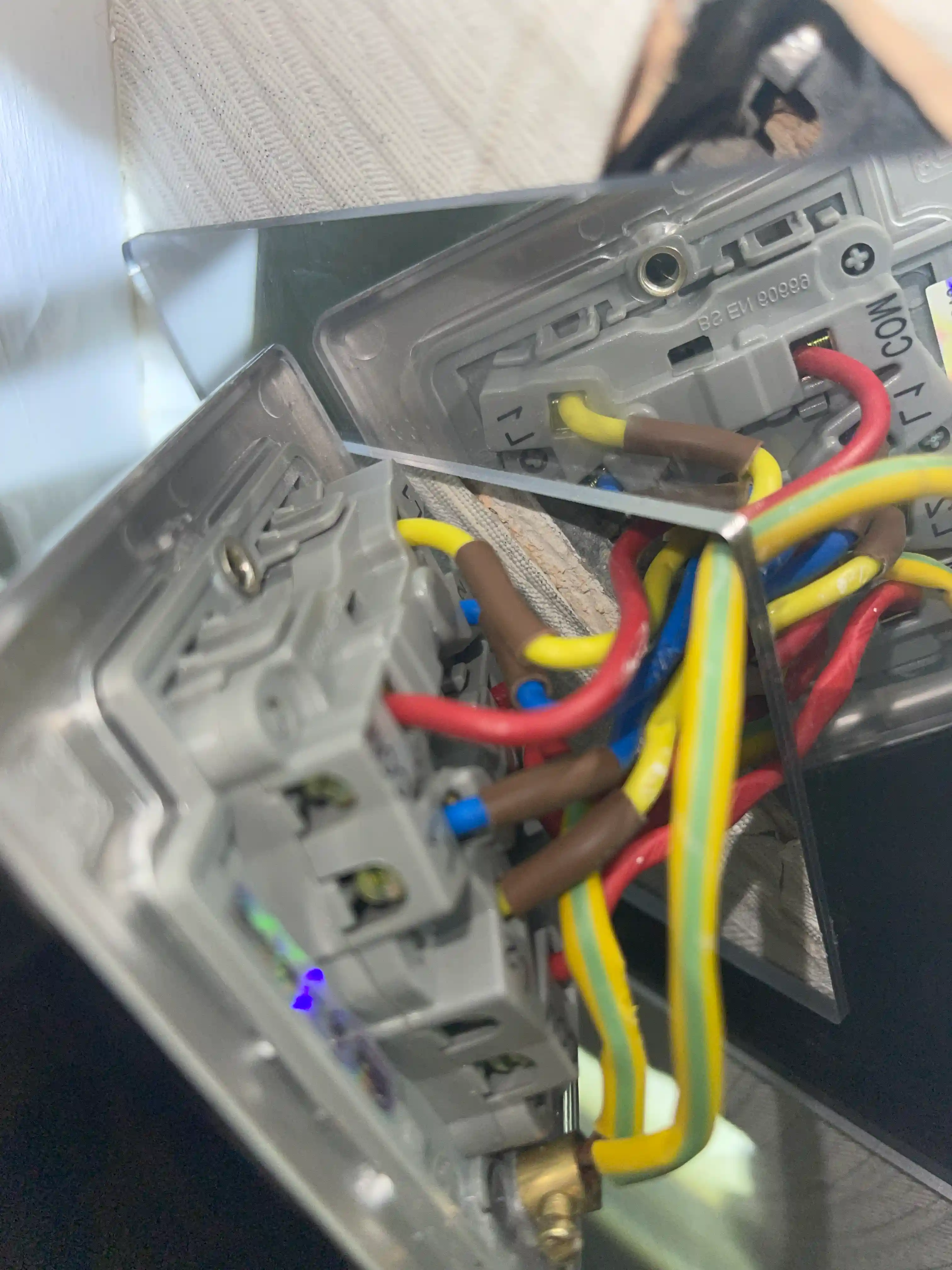 Emergency Electrician 24 hour Fulham